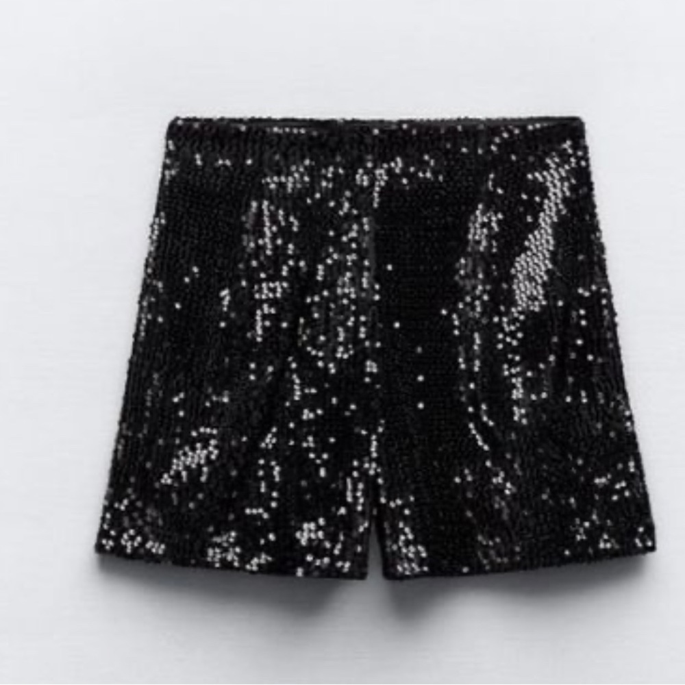 ZARA | HIGH WAIST SHORTS WITH SEQUINS Black Size L